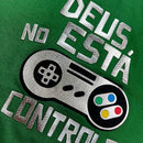 T-Shirt Infantil Verde Deus Está No Controle