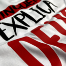 Camiseta Feminina Branca Ninguém Explica Deus