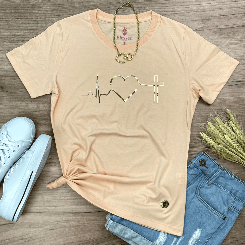 Camiseta Feminina Salmão Batimento Coração Dourado